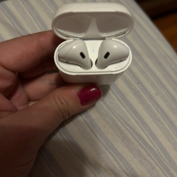 Apple AirPod 2 gen good condition